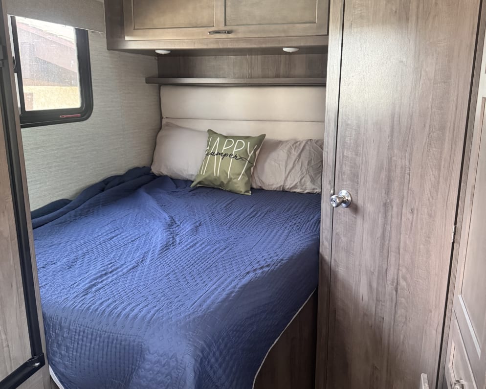 2020 Winnebago Minnie Winnie Class C for rent in Corona California