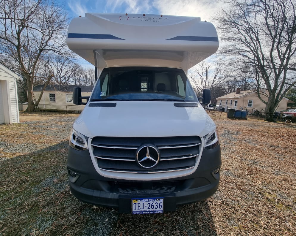 2025 2025 Qwest 2025 Mercdes-Benz  by Entegra Qwest SE for rent in 22315