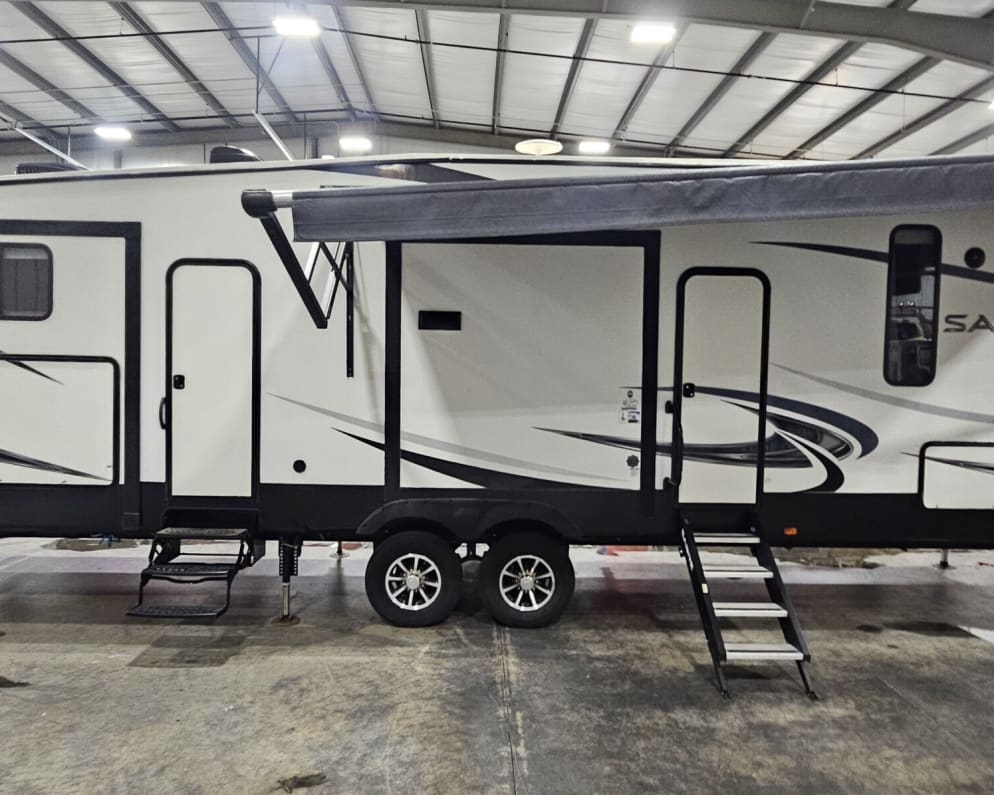 2019 Sabre  by Forest River for rent in 35761