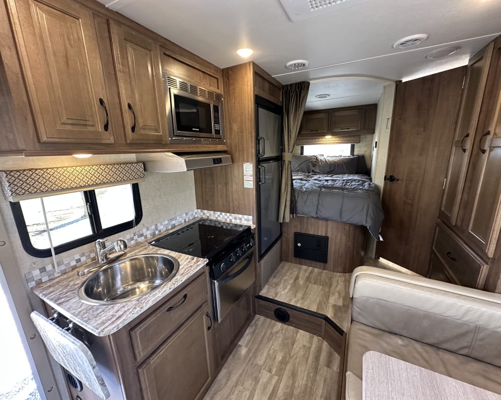 2018 Gulf Stream Conquest Class C for rent in Cloverdale Virginia