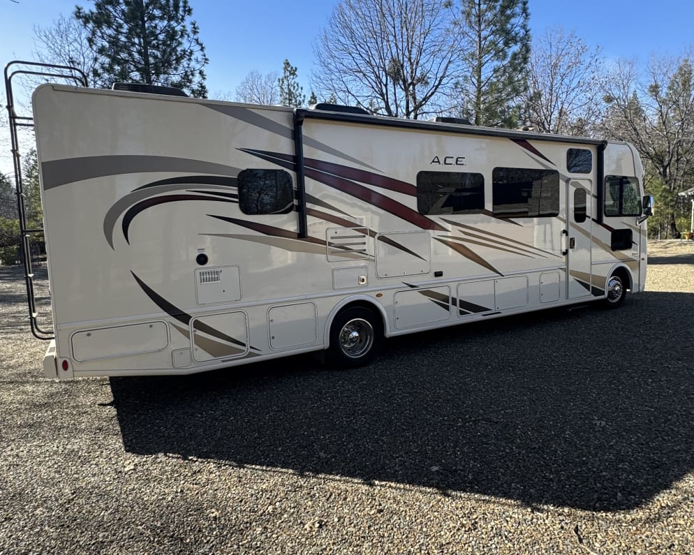 2019 Thor A.C.E. available for rent in Whitmore California