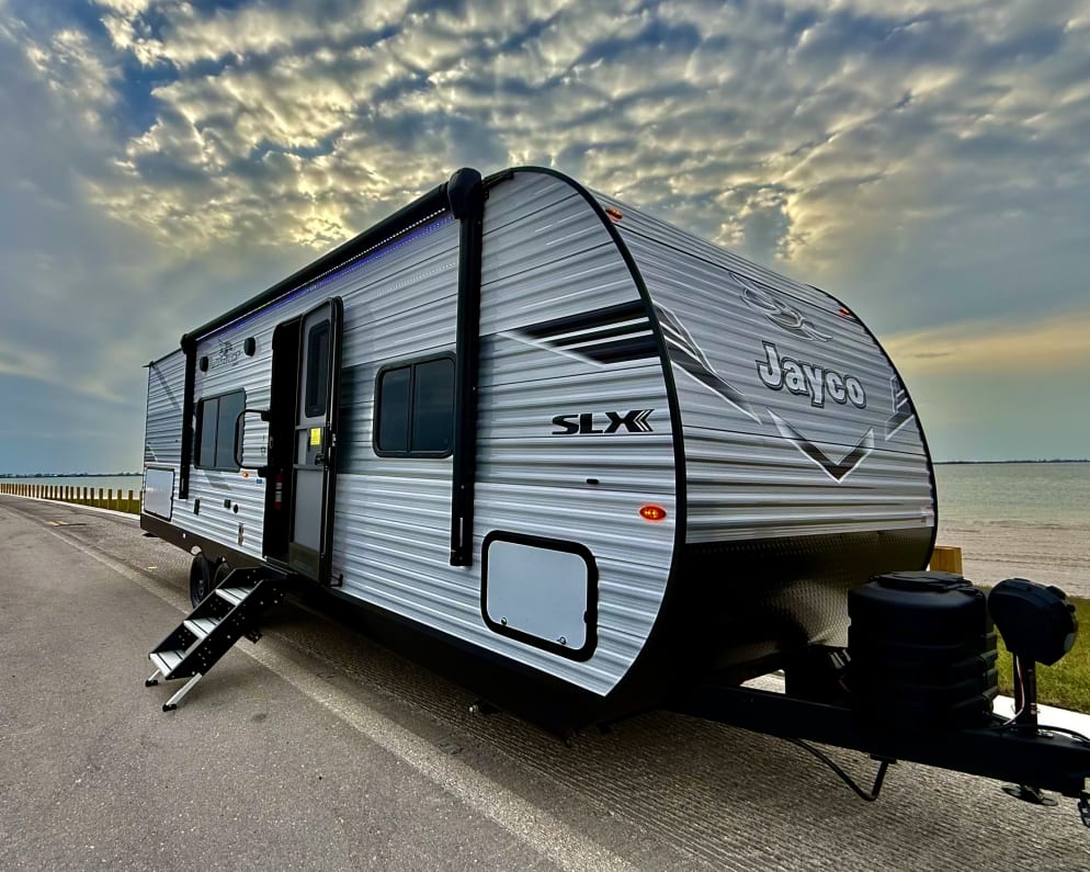 2025 265BHS  by Jayco for rent in 33967