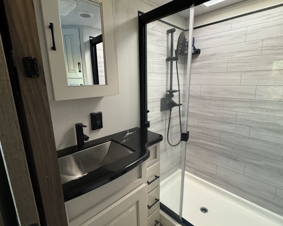 2023 Alliance Paradigm Fifth Wheel for rent in Marshfield Missouri