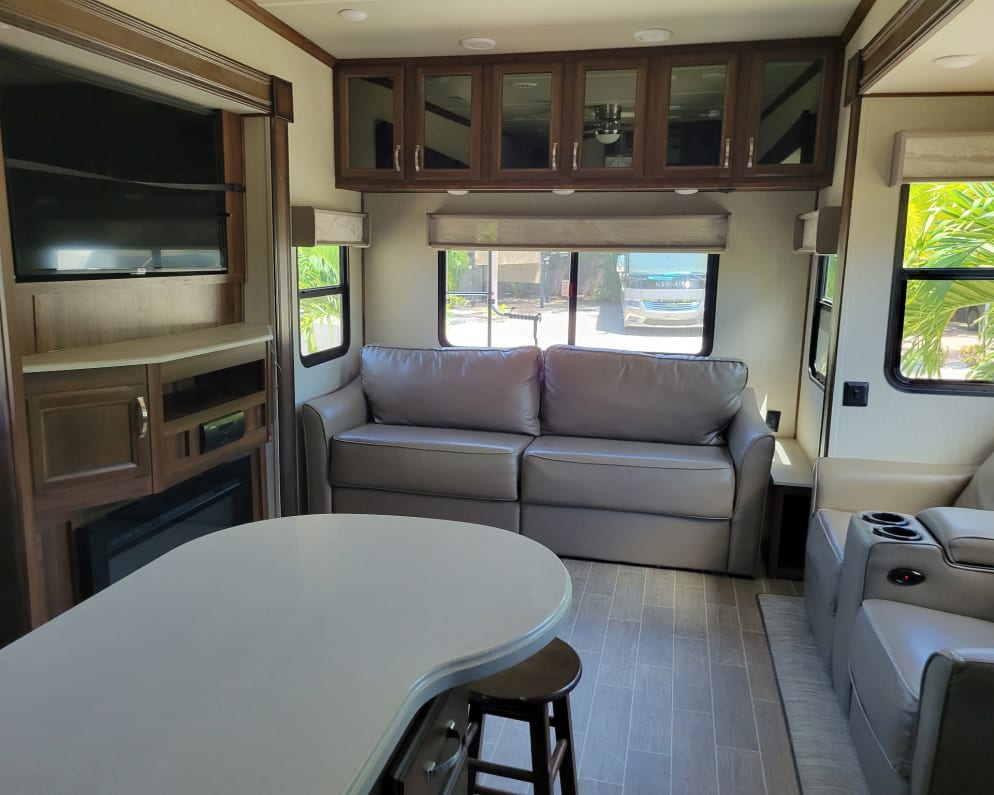 2020 Puma  by Palomino for rent in 65706