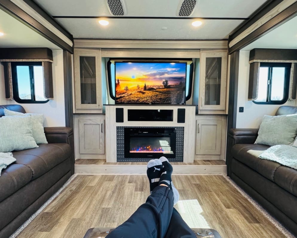 2021 Keystone RV Montana High Country Fifth Wheel for rent in Raymond Ohio