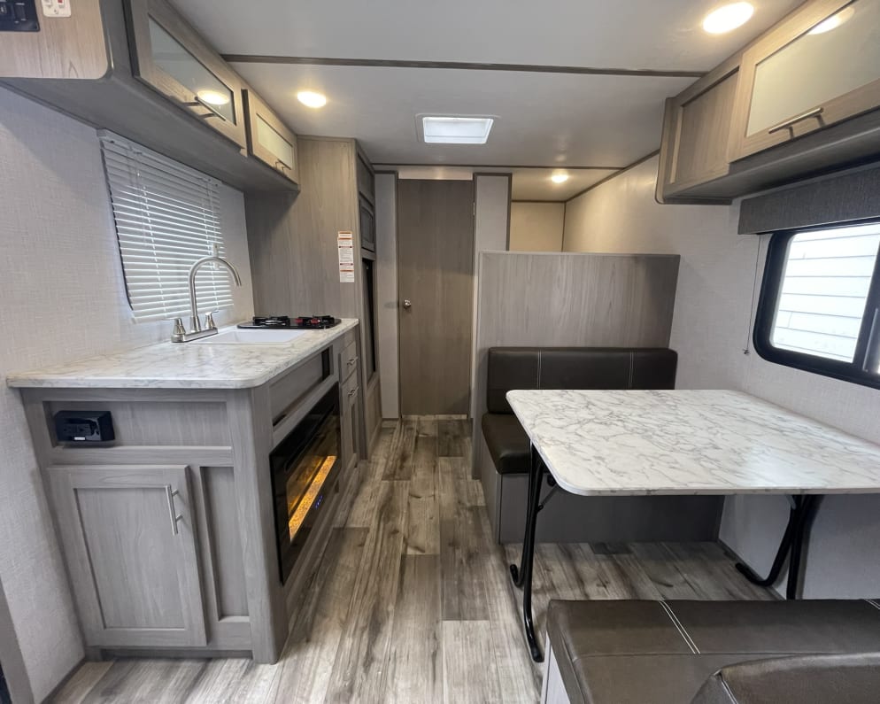 2022 Coleman Lantern  by Dutchmen for rent in 49428