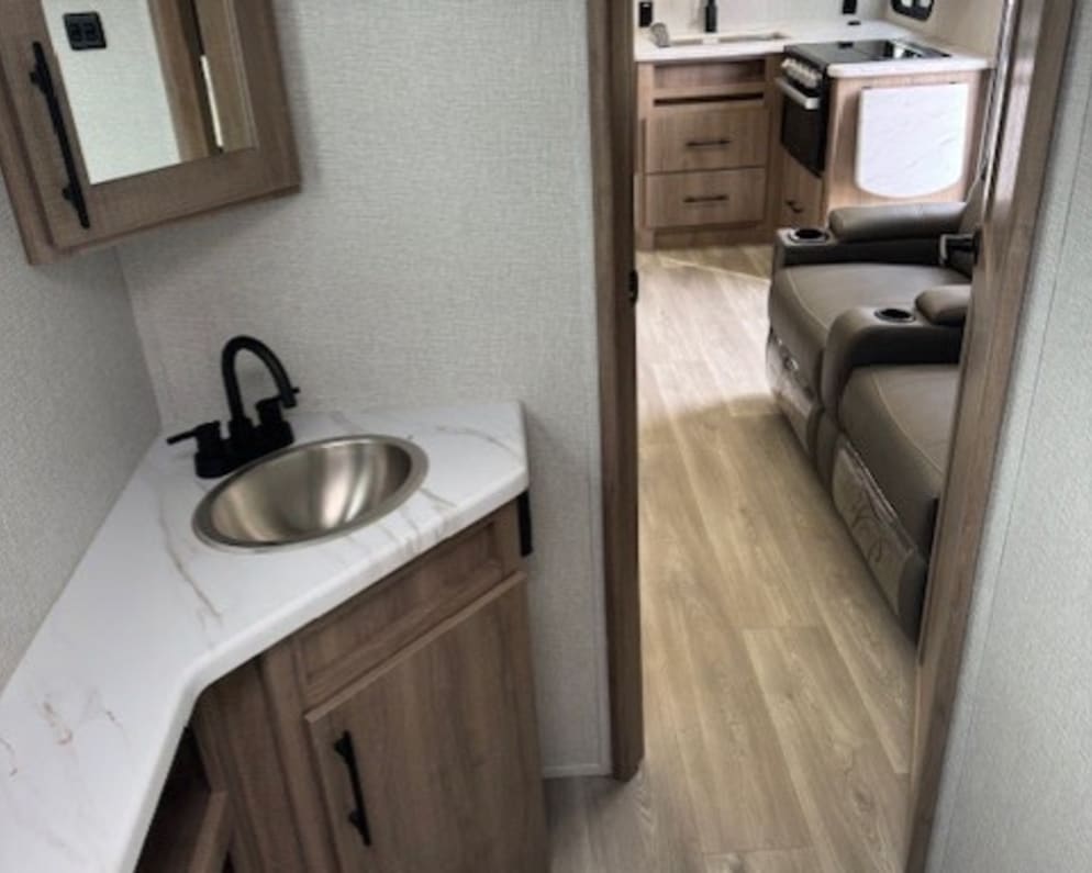 2024 Grand Design Imagine Travel Trailer for rent in Selah Washington