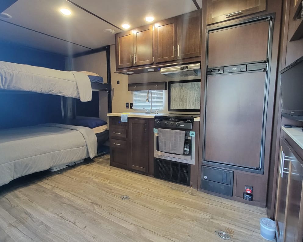 2018 Cherokee Wolf Pack  by Forest River for rent in 33810