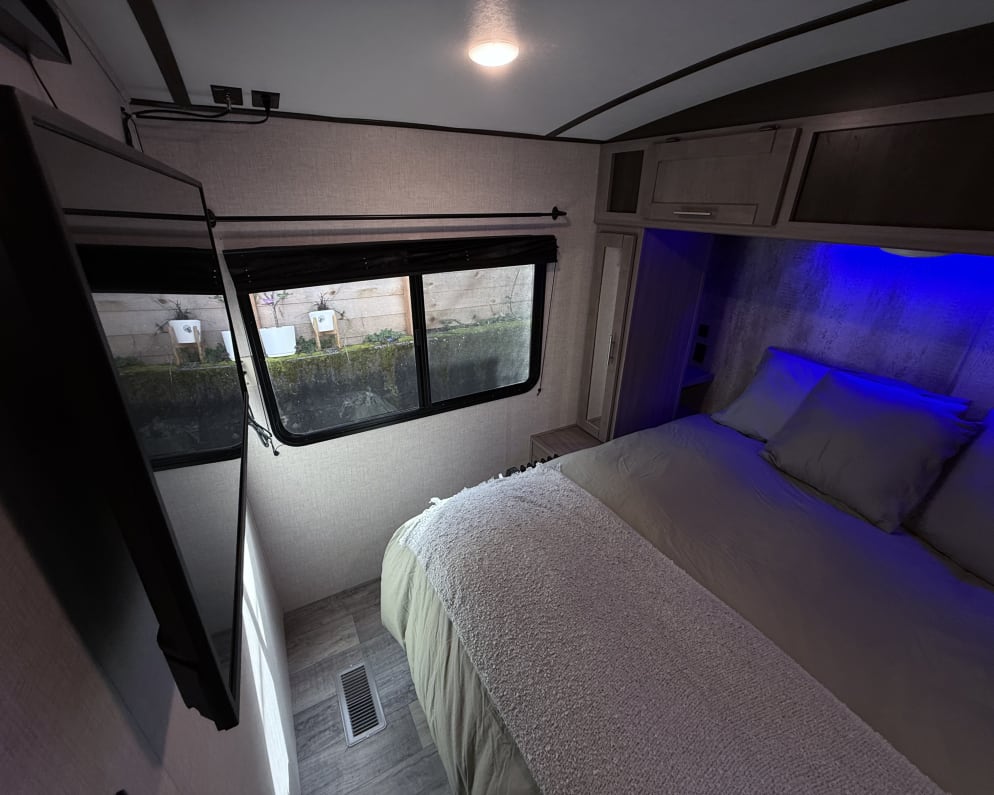 2021 Sunset Trail Super Lite  by Crossroads for rent in 98848