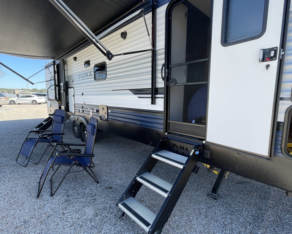 2025 Palomino Puma 337BH available for rent in Houston Texas