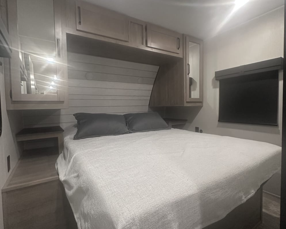 2024 PALOMINO 28BHSS Travel Trailer for rent in Van Alstyne Texas