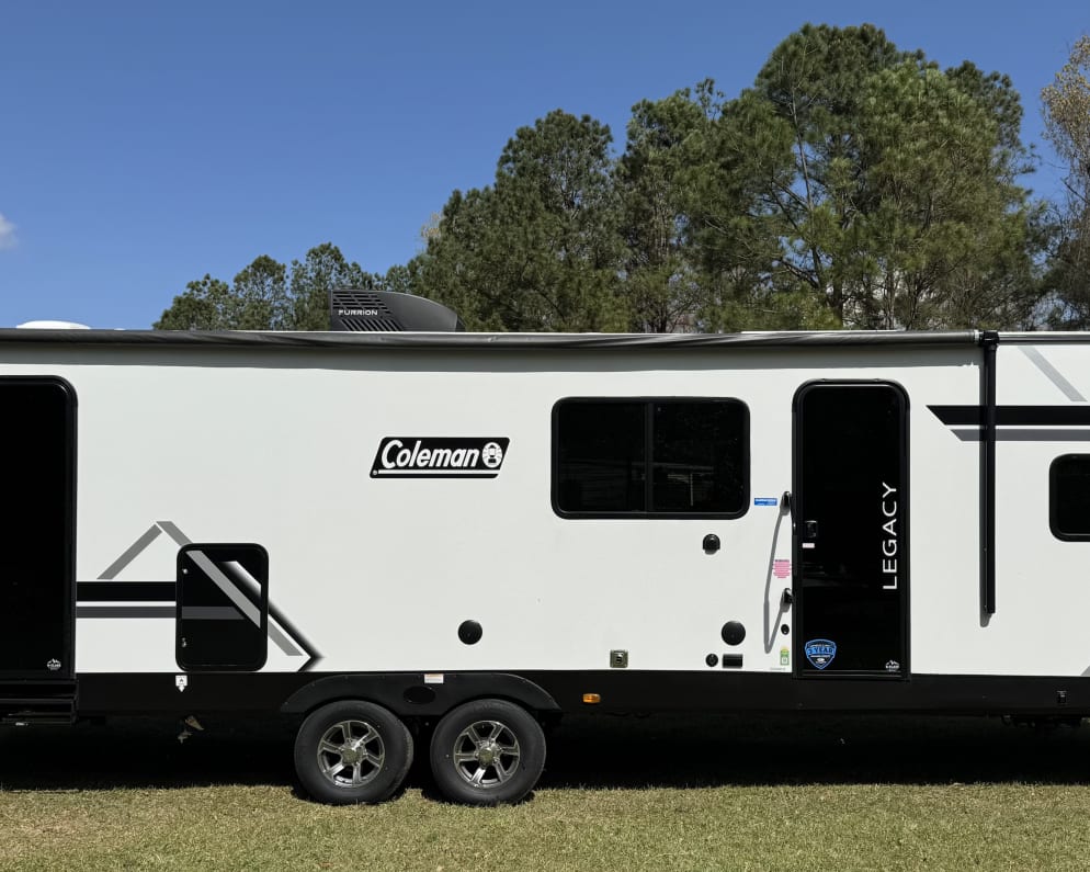 2025 Keystone Coleman Legacy 2900BH available for rent in Pace Florida