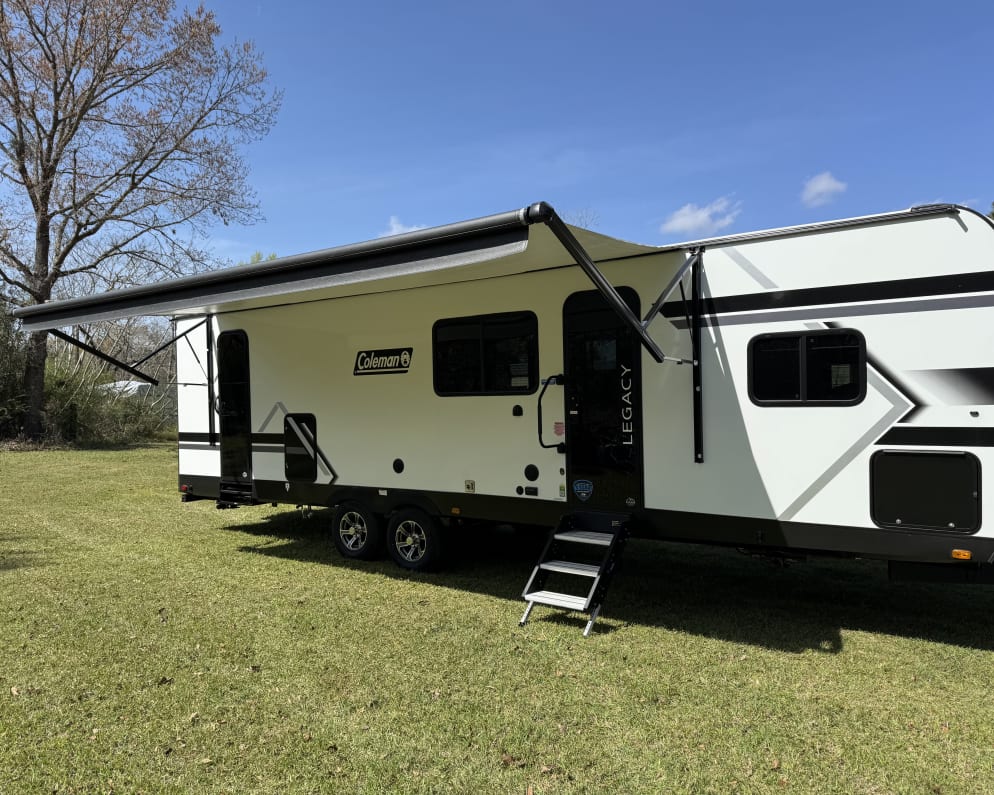 2025 Keystone Coleman Legacy 2900BH Travel Trailer for rent in Pace Florida