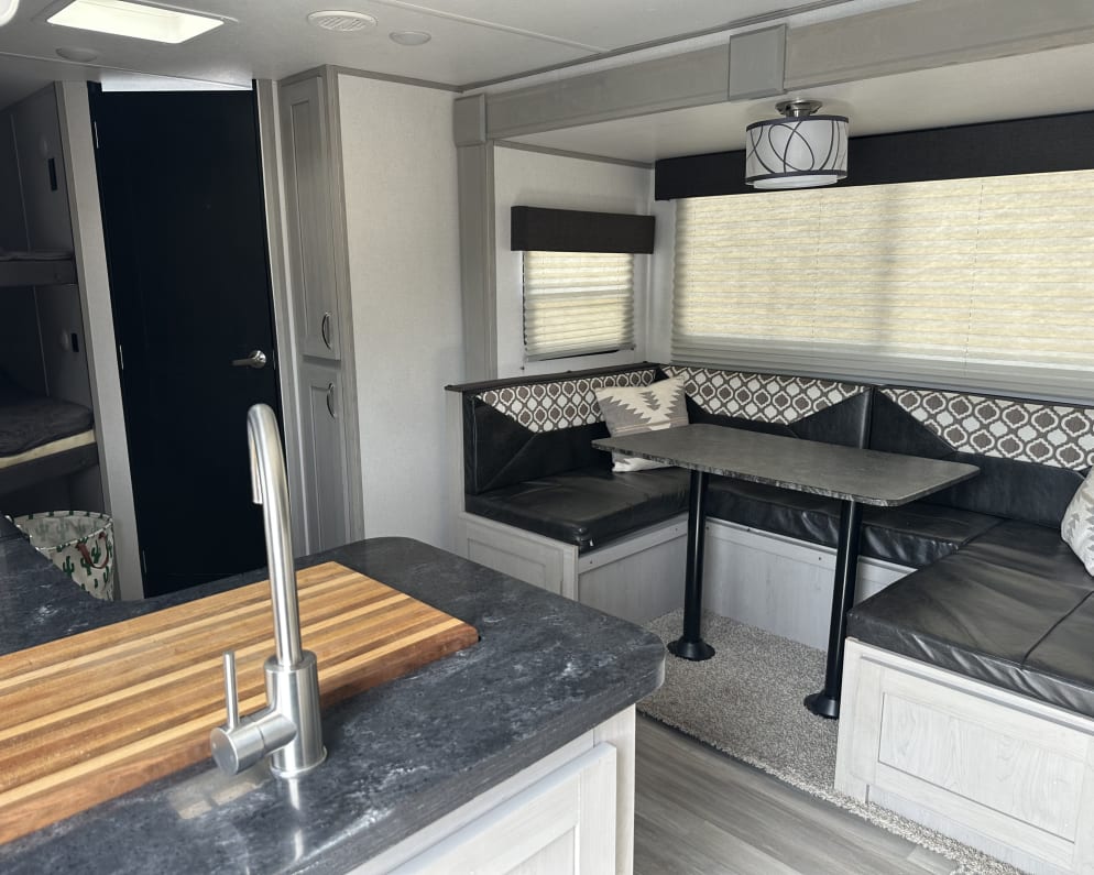 2021 Tracer  by Forest River for rent in 93444