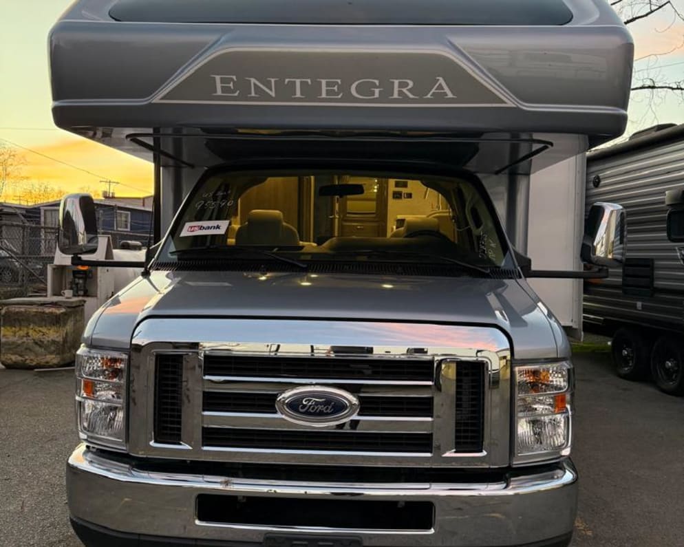 2024 Forest River Entegra Esteem Jayco Class C for rent in Portland Oregon