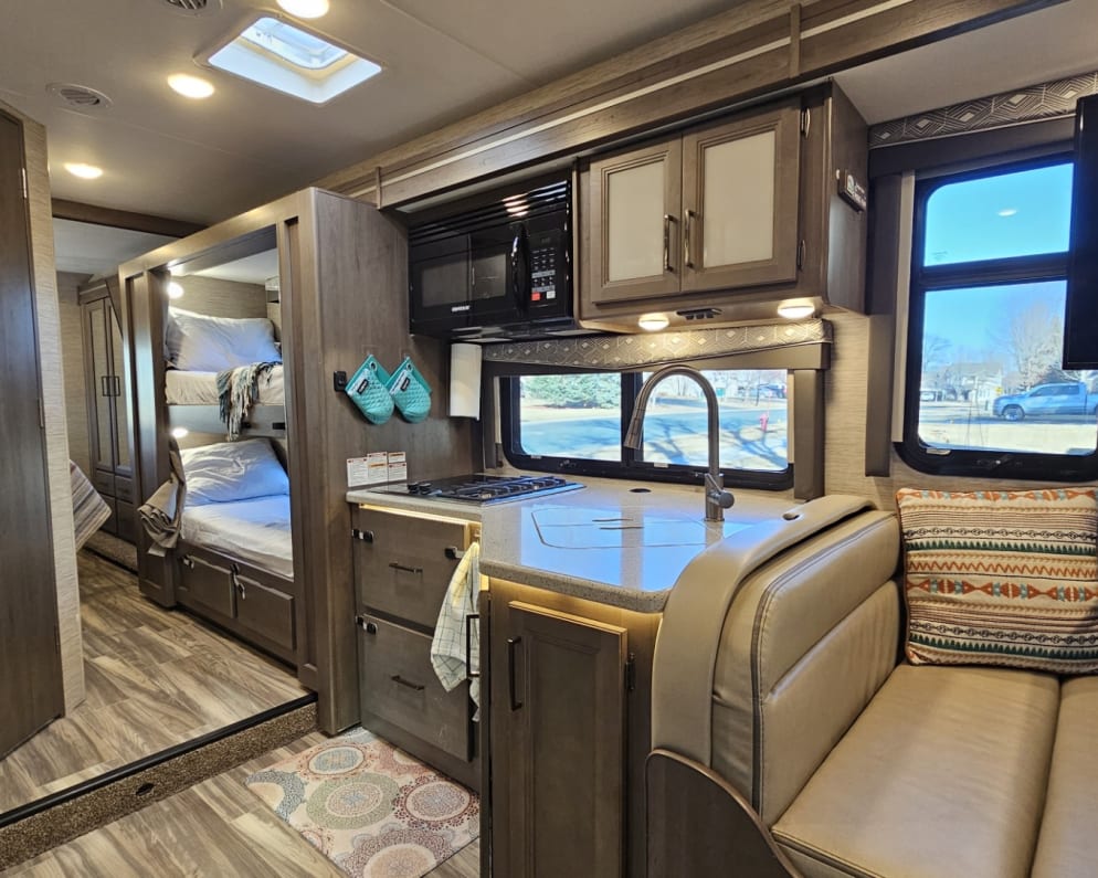 2023 Thor Four Winds Class C for rent in Blaine Minnesota