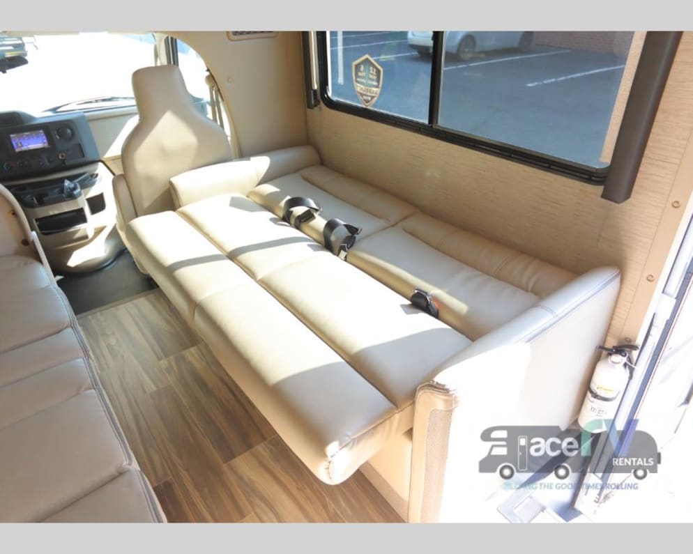2023 Thor Motor Coach Four Winds Class C for rent in Rochelle Virginia