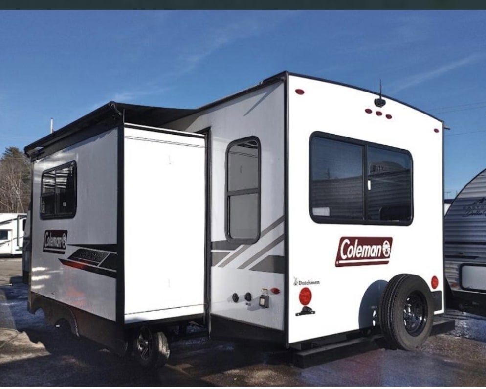 2022 Coleman Light  by Dutchmen for rent in N0L 2P0