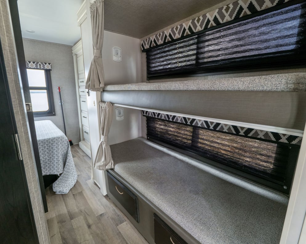 2022 Redhawk  by Jayco for rent in 37086