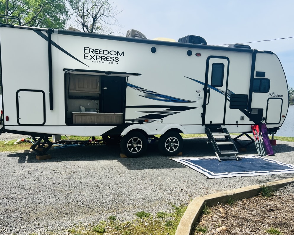 2020 Coachmen Freedom Express