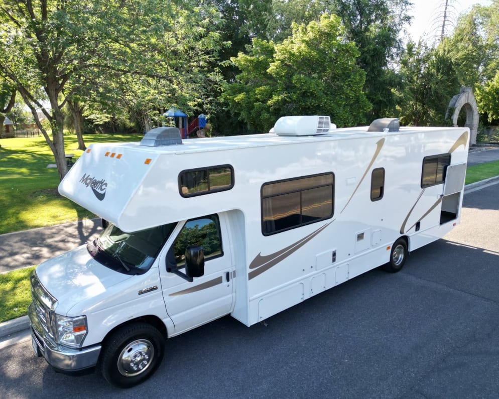 2019 Majestic  by Thor for rent in 48854