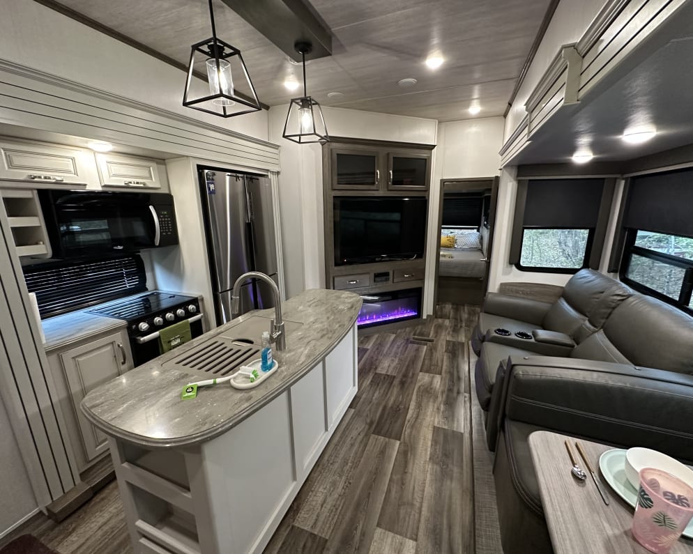 2021 Keystone RV Cougar available for rent in Fortson Georgia