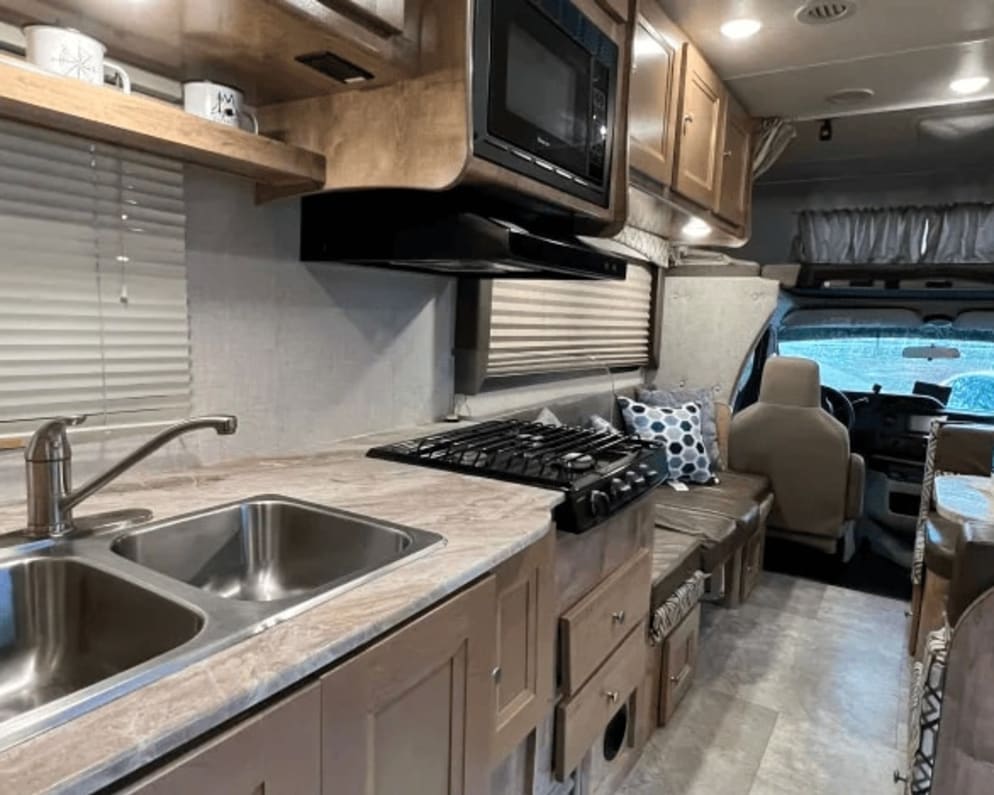 2020 Coachmen Leprechaun 260RS available for rent in Spring Texas 77389 United States Texas