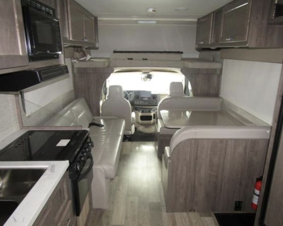 2023 Winnebago Minnie Winnie Class C for rent in Anchorage Alaska