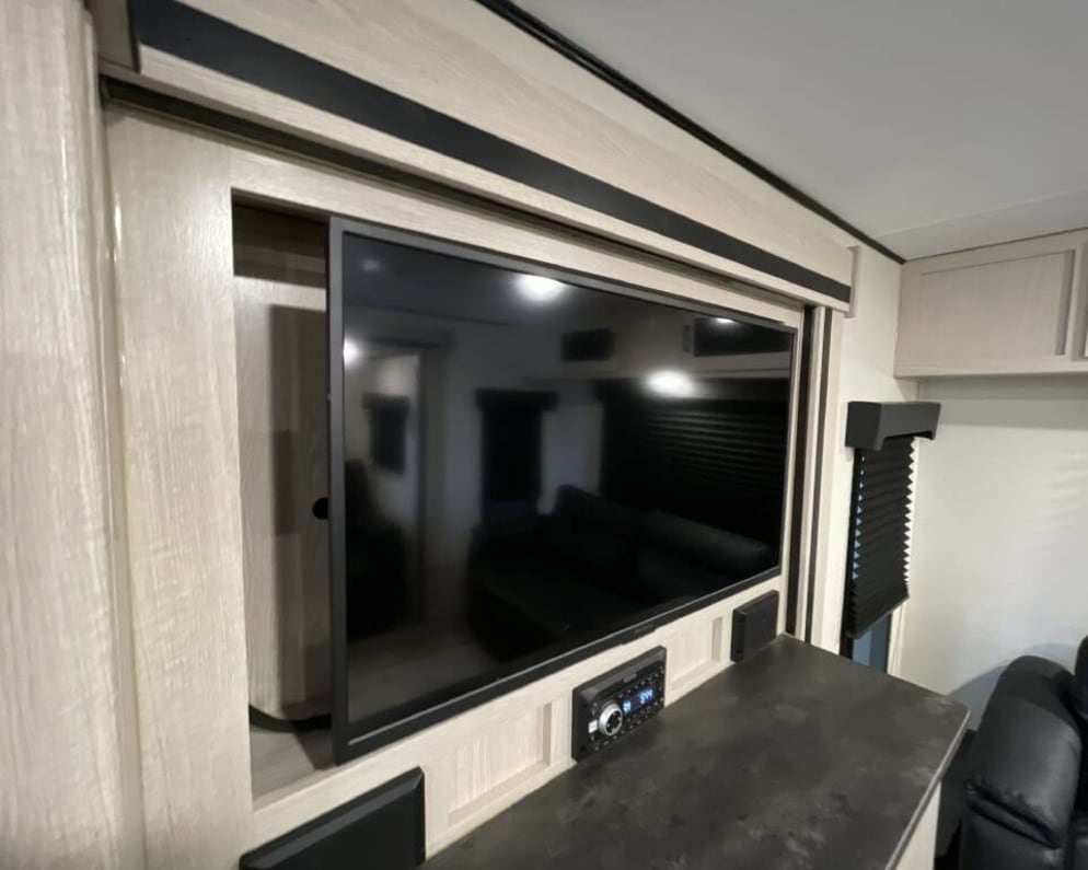 2022 Apex  by Coachmen for rent in 32533