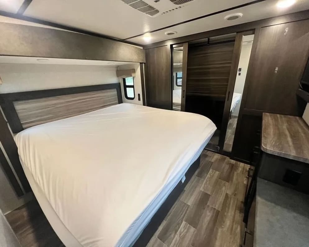 2020 Crossroads RV Cruiser Fifth Wheel for rent in Granger Texas