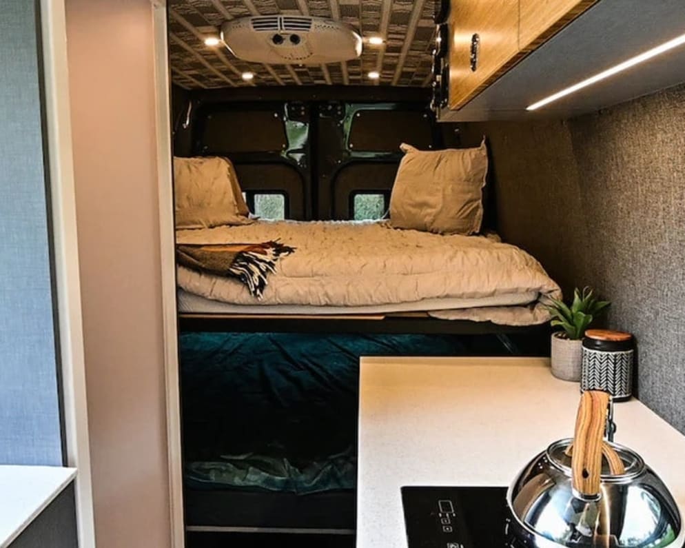 2021 Mercedes-Benz Sprinter Class B for rent in LAKE OSWEGO Oregon
