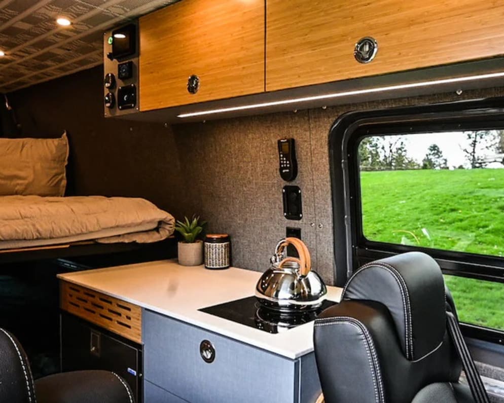 2021 Mercedes-Benz Sprinter available for rent in LAKE OSWEGO Oregon