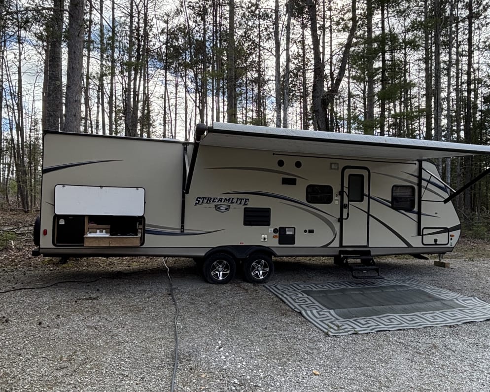 2016 Gulf Stream Gulf Breeze Ultra Lite available for rent in Alpena Michigan