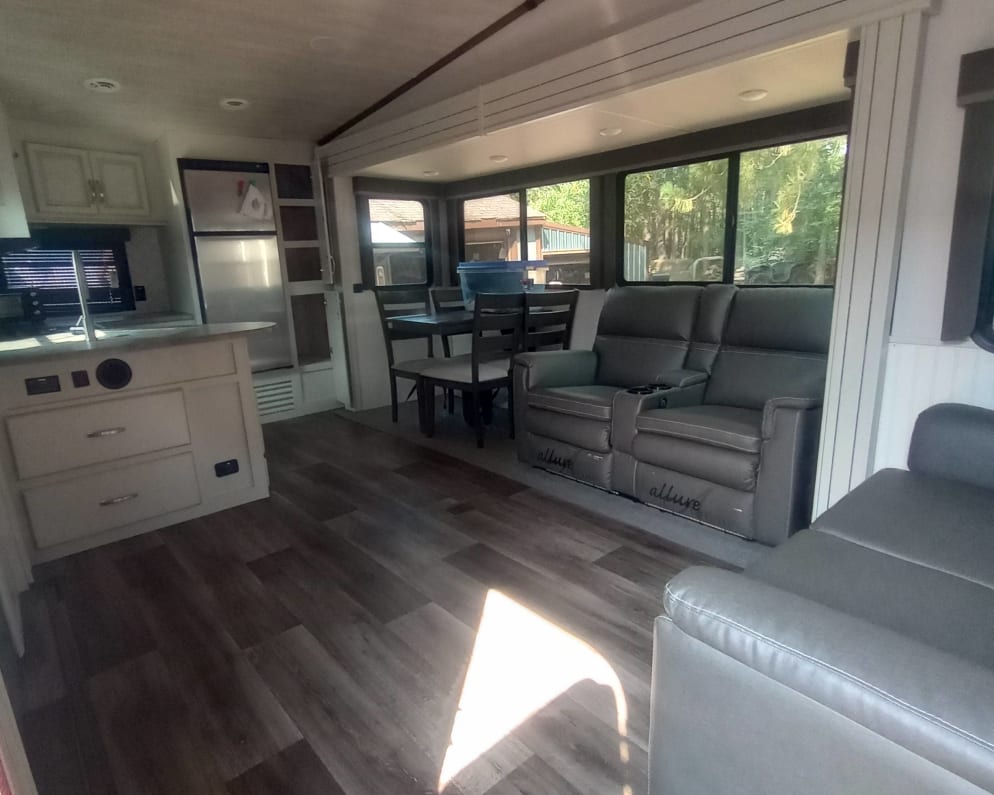 2022 Keystone RV Cougar Fifth Wheel for rent in Cloquet Minnesota