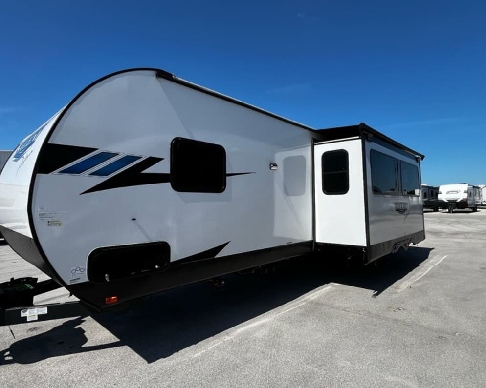 2023 Forest River Salem Platinum Model 29VBUD available for rent in Hollywood Florida