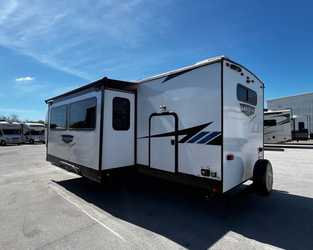 2023 Salem Platinum Model 29VBUD  by Forest River for rent in 33020