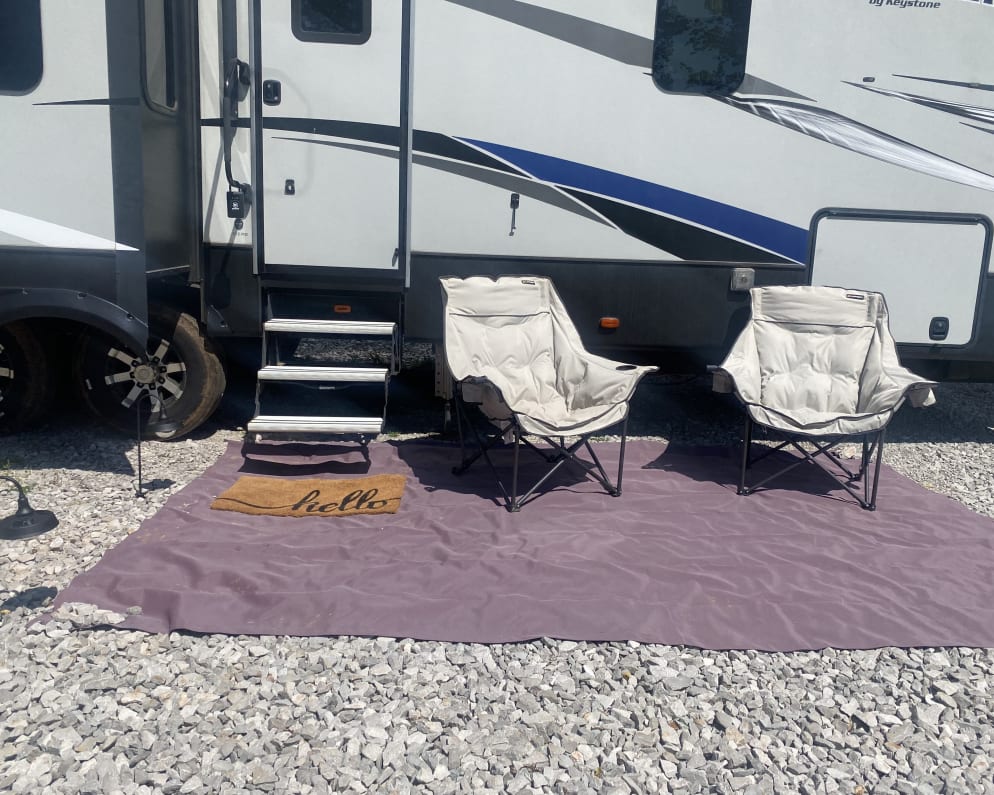 2017 Keystone RV Avalanche Fifth Wheel for rent in Sparta Tennessee