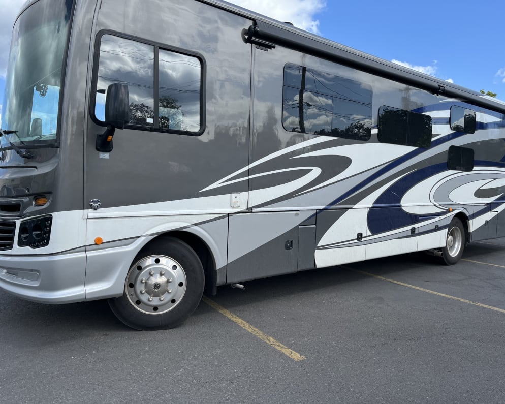 2019 Bounder  by Fleetwood for rent in 89123