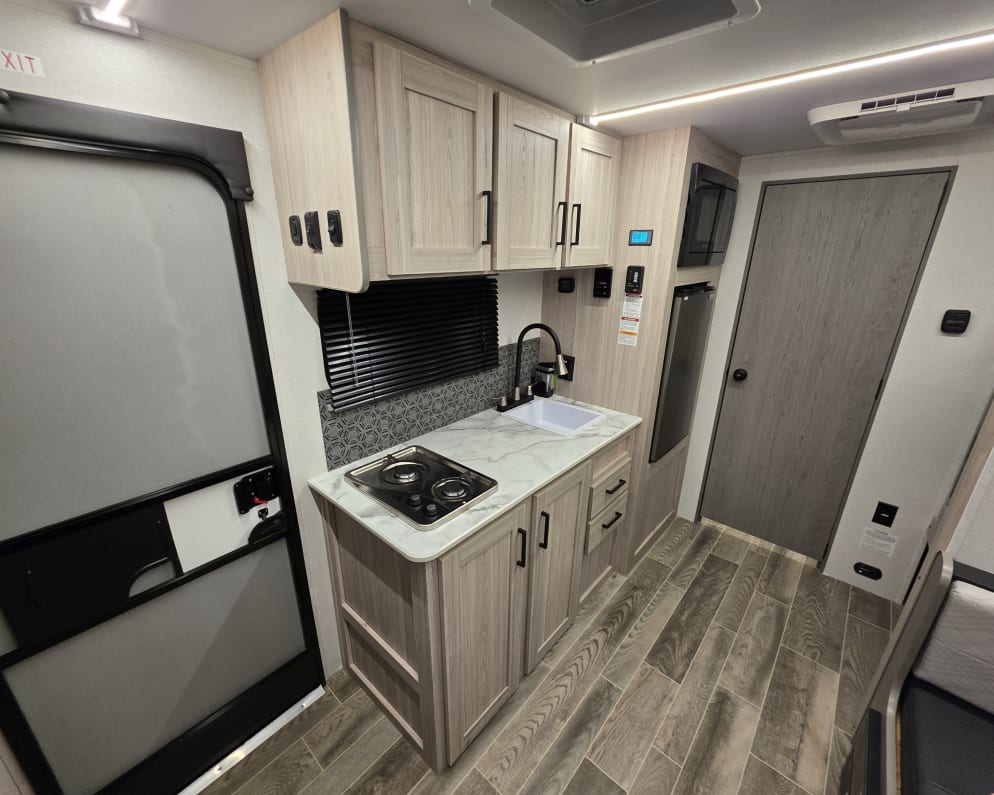 2025 Mallard Switch  by Heartland for rent in 93510