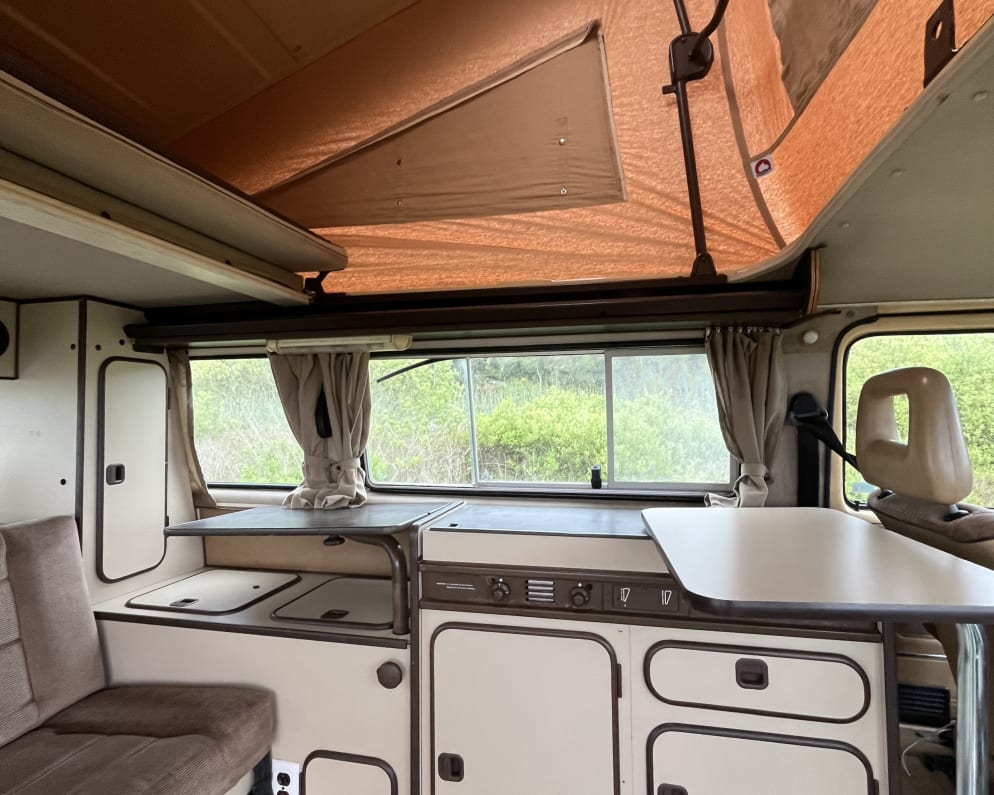 1985 Volkswagen Westfalia available for rent in Portland Oregon