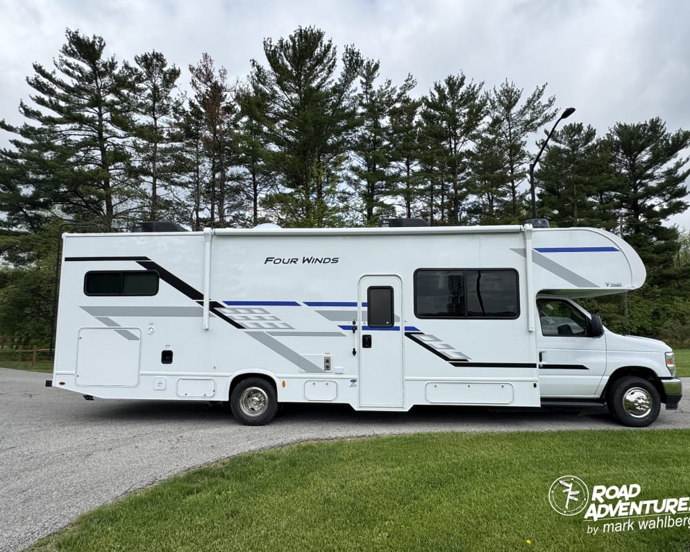 2026 Thor Motor Coach Four Winds