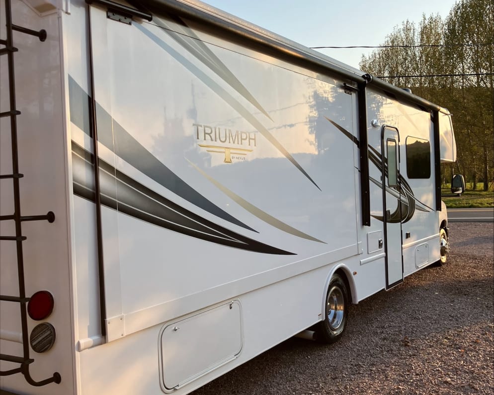 2021 Nexus RV Triumph available for rent in Richelieu Quebec