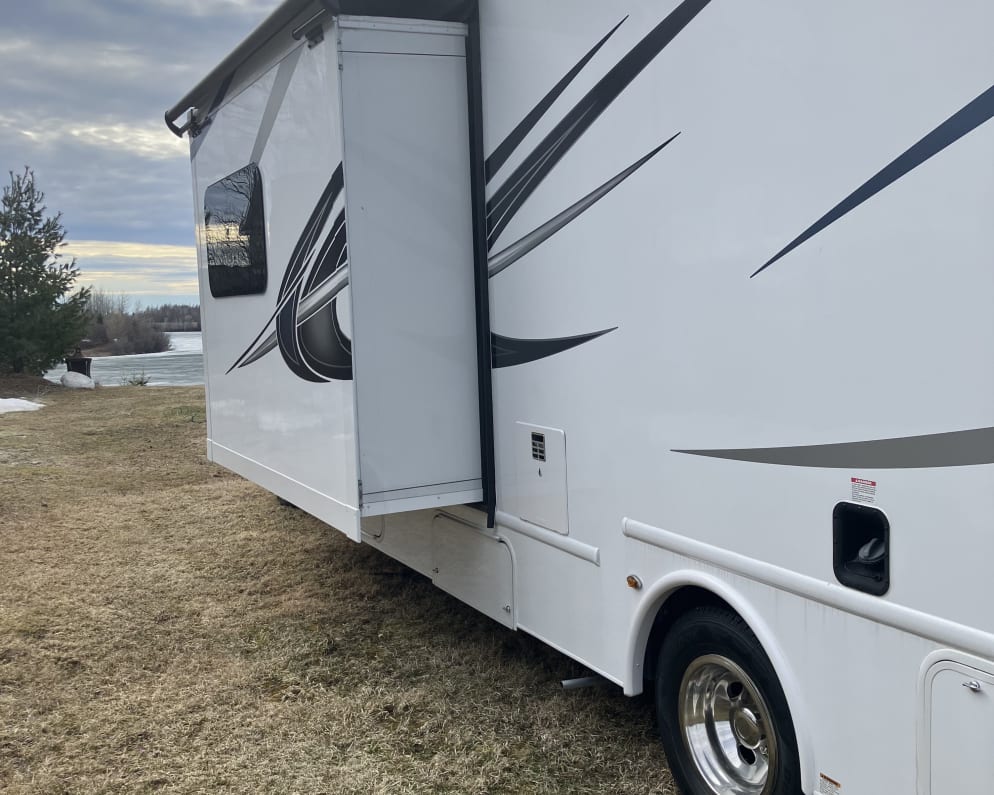 2021 Nexus RV Triumph Class C for rent in Richelieu Quebec