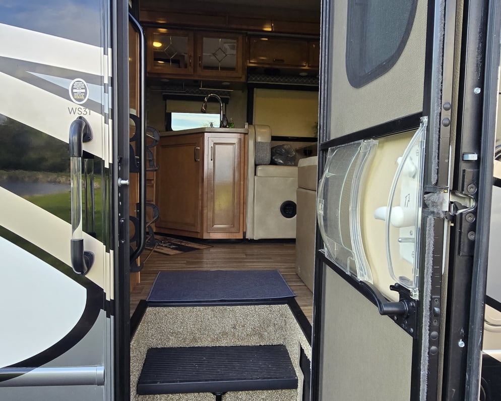 2019 Quantum  by Thor for rent in 43062