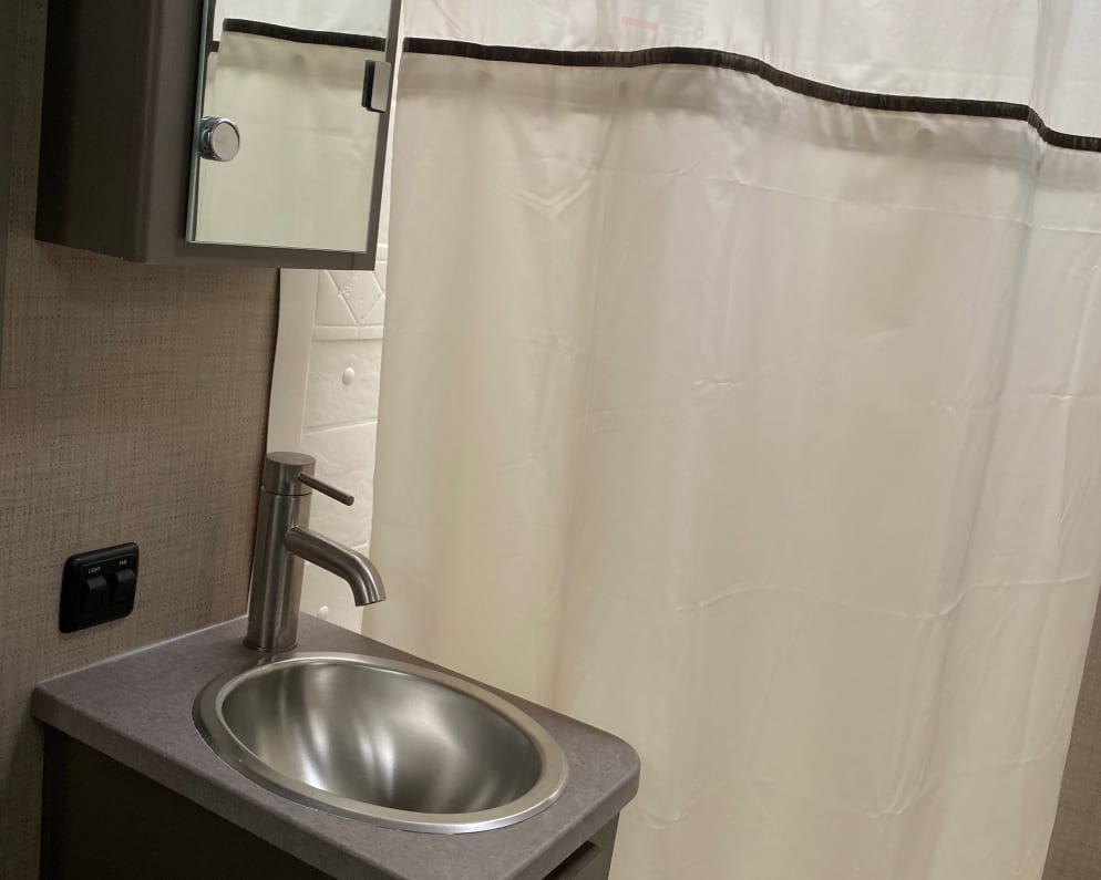 2019 Thor Axis Class A for rent in Pasco Washington