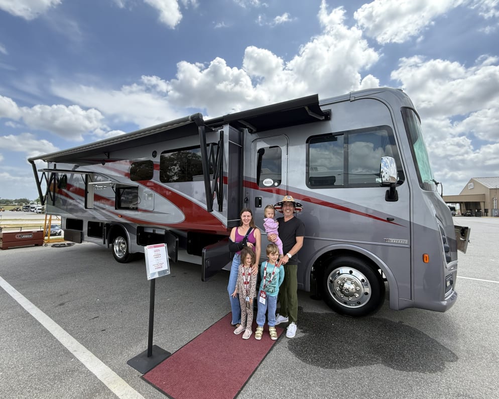 2024 Winnebago Sunstar available for rent in Jacksonville Florida