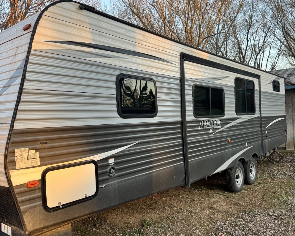 2018 Avenger ATI  by Forest River for rent in 55363