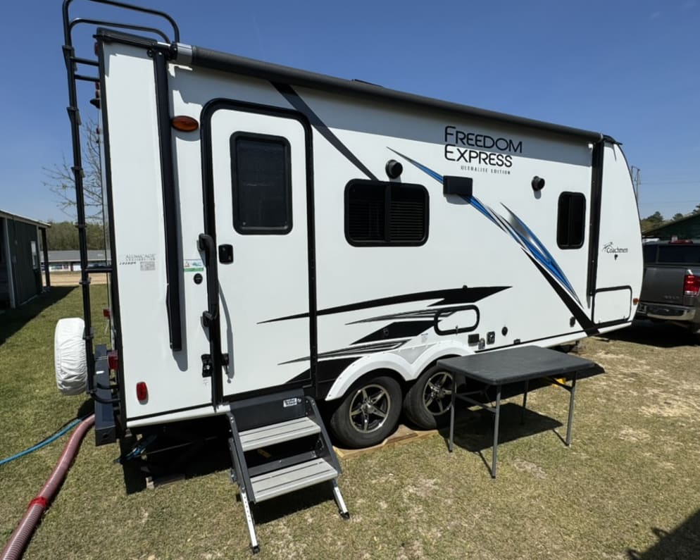 2021 Coachmen Freedom Express 192RBS
