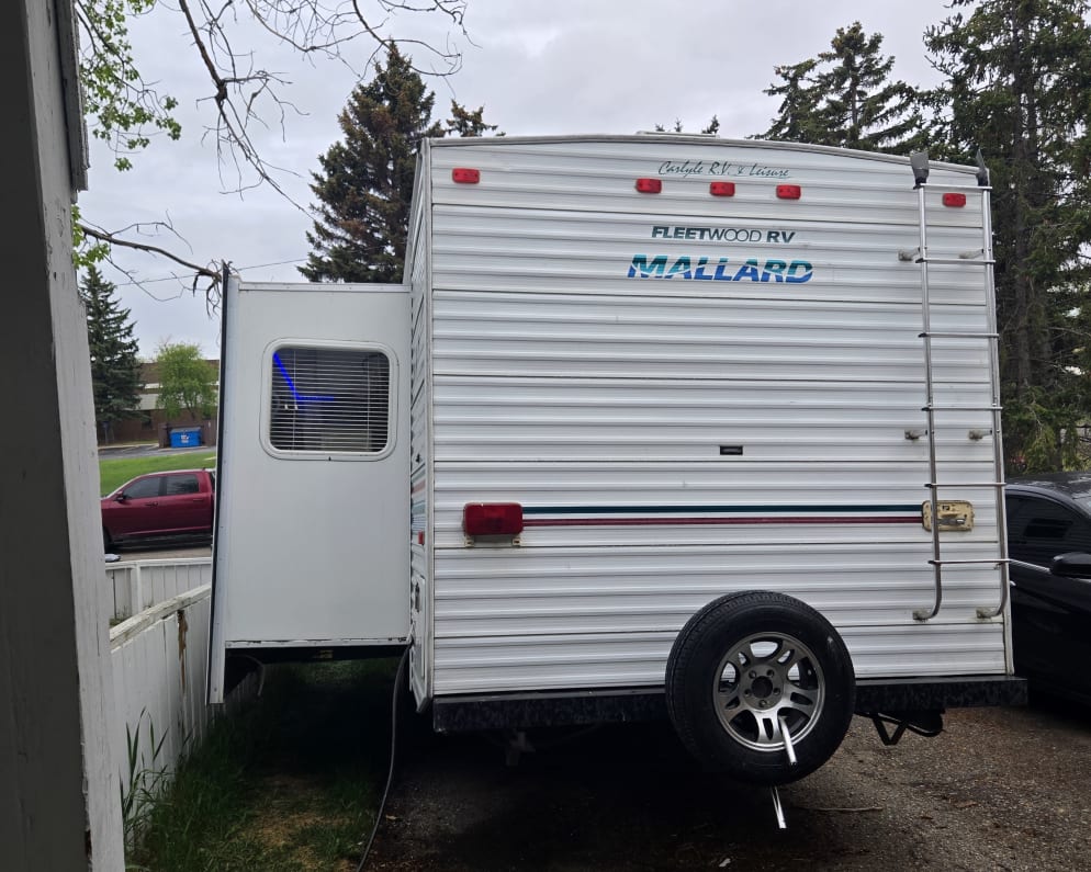 2004 Fleetwood Mallard available for rent in Calgary Alberta