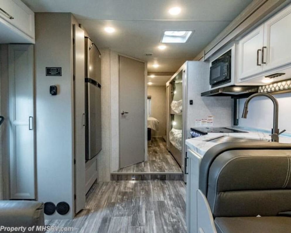2025 Geneva  by Thor Motor coach for rent in 75009